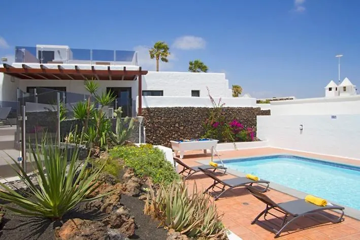 Mirador Mojones Los Mojones Puerto Del Carmen Lanzarote